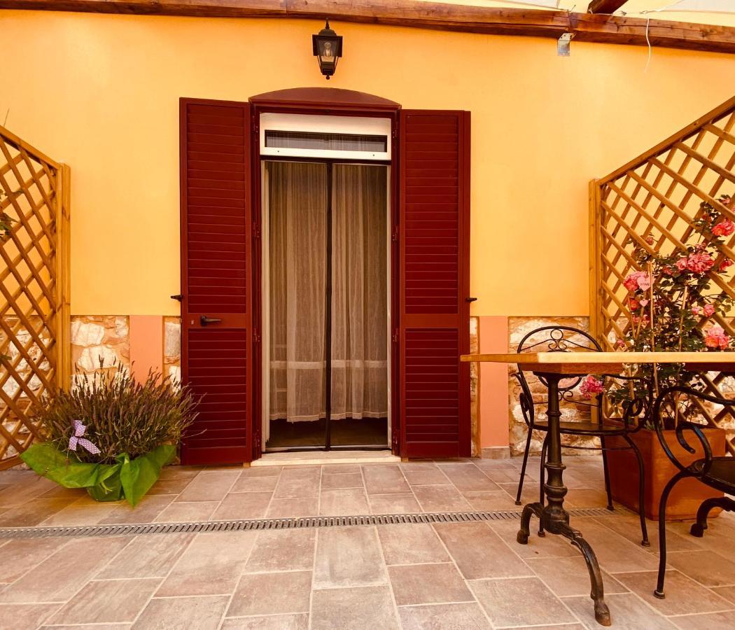 קמפיליה מריטימה B&B La Fucinaia Pet Friendly Adults Only מראה חיצוני תמונה